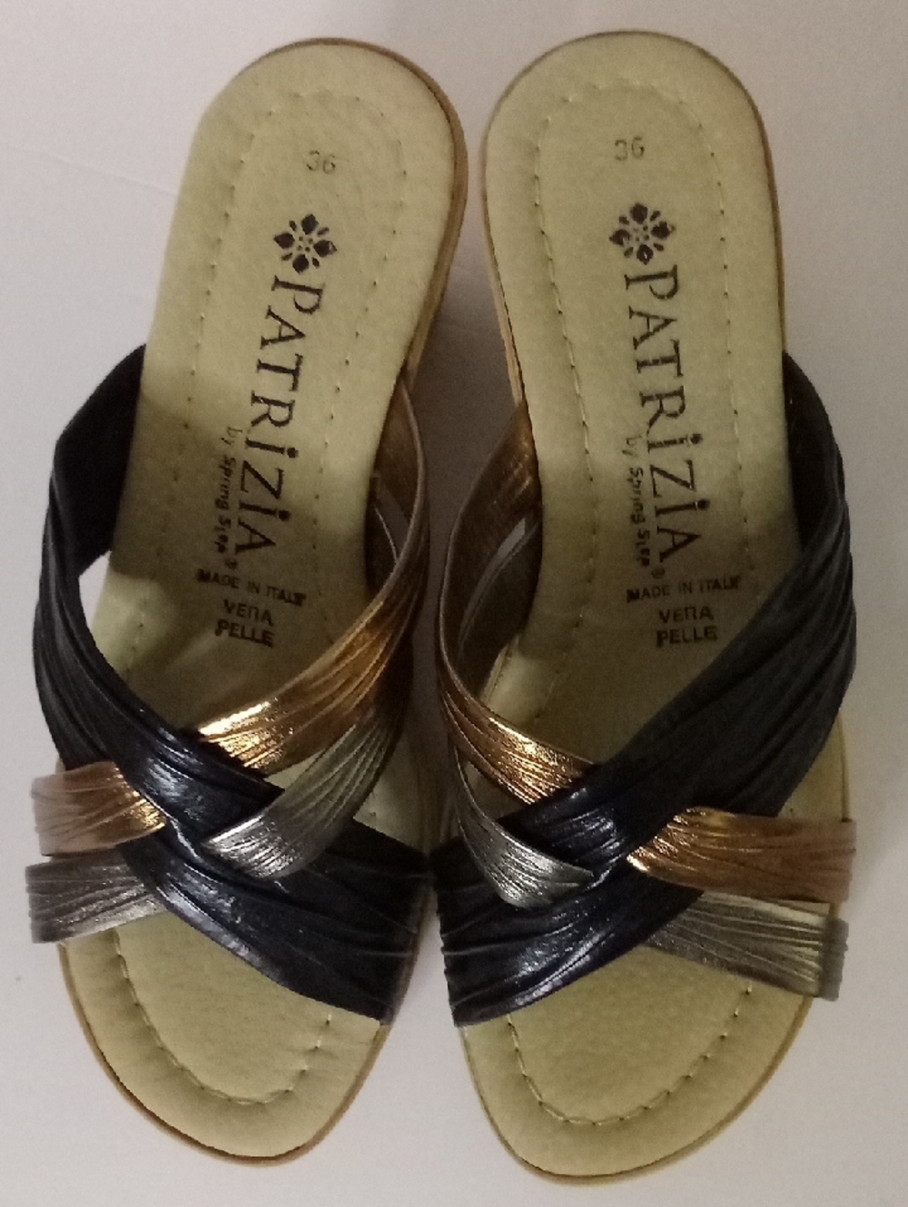 Kohl's Black, Bronze & Silver Braided Slide Mules